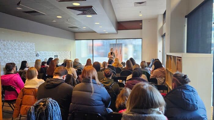 How to effectively conduct business in Canada?