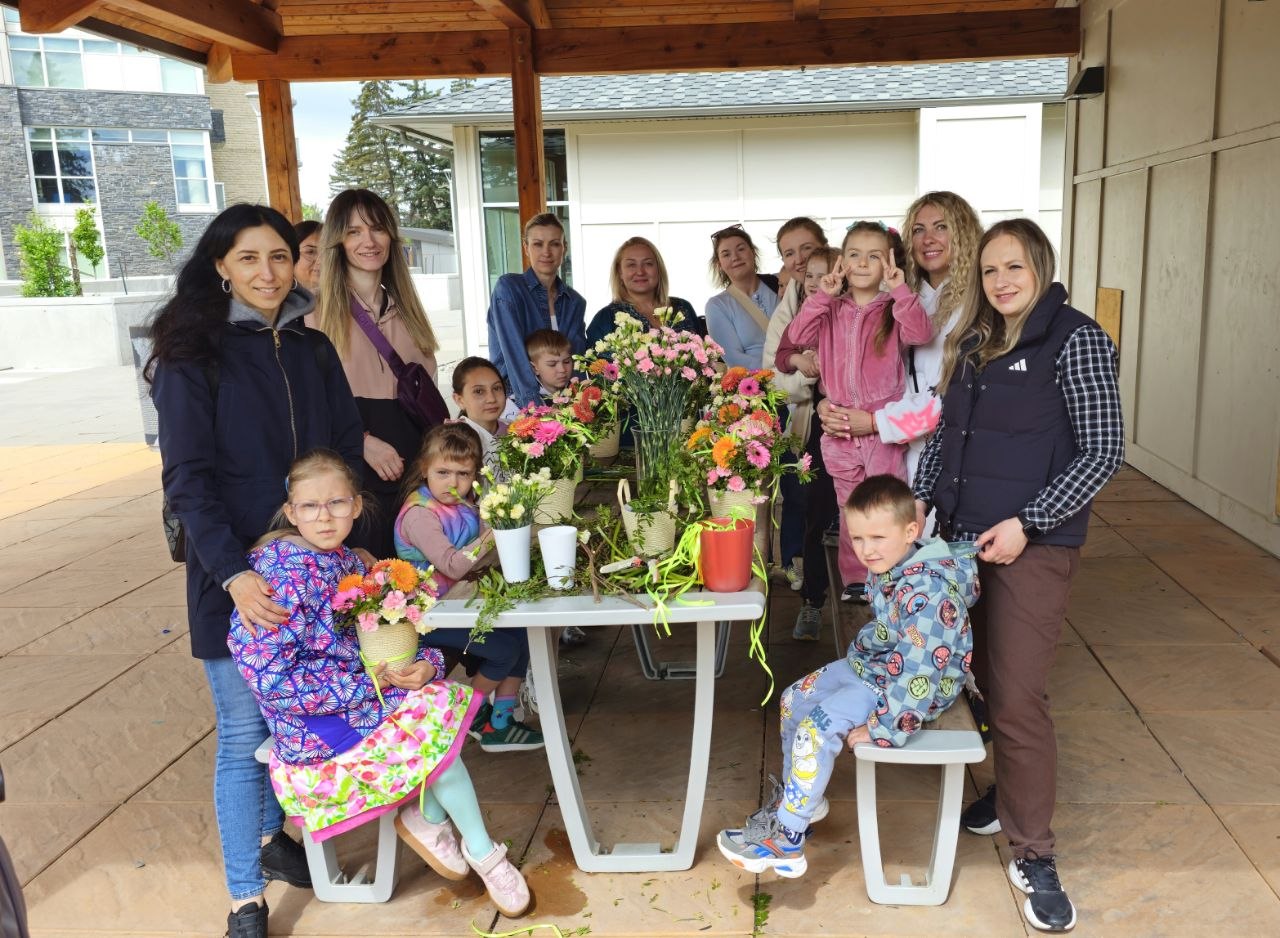 Topic: Free flower masterclass for Children's Day